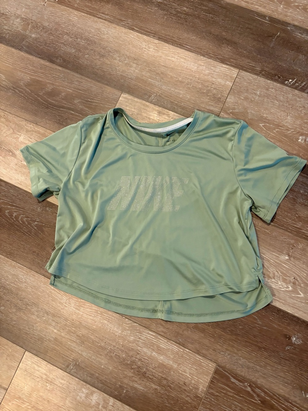 Nike Cropped Short-Sleeve Performance Top in Sage Green